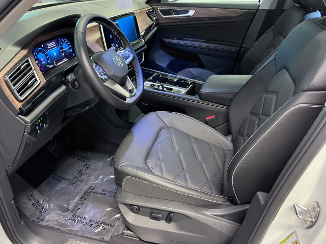Certified 2026 Volkswagen Atlas SE FWD image 7