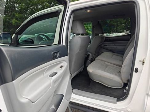 Used 2015 Toyota Tacoma 4x4 Double Cab w/ TRD Sport Package image 31