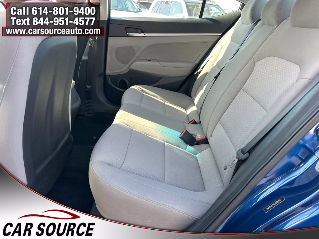 Used 2020 Hyundai Elantra SE FWD image 17