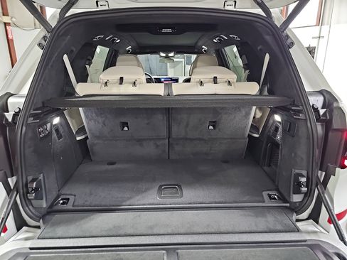 New 2026 BMW X7 M60i image 13