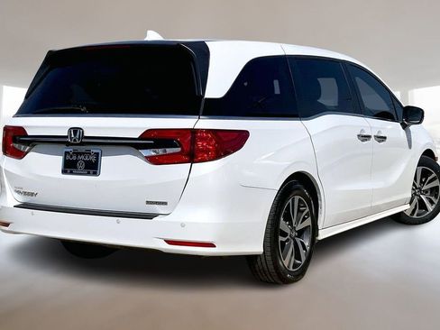 Used 2022 Honda Odyssey Touring image 2