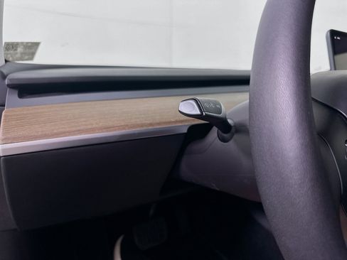 Used 2023 Tesla Model 3 Standard Range image 16