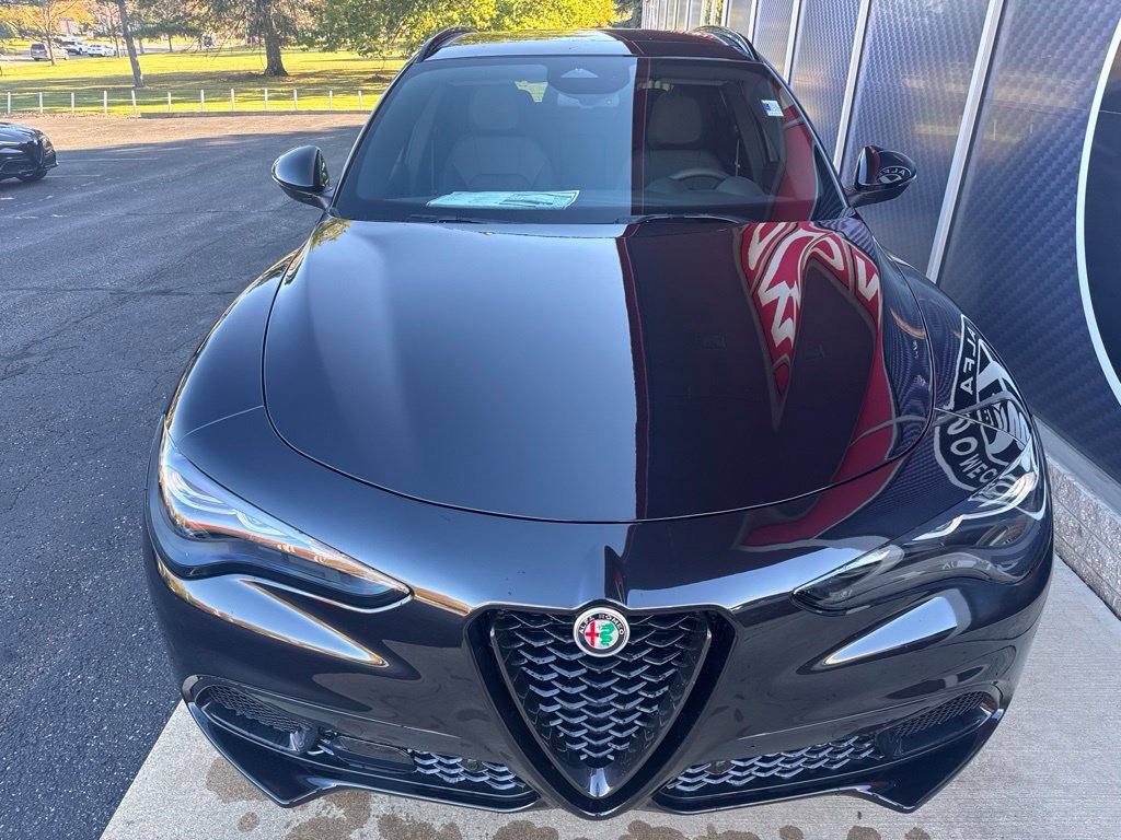 New 2026 Alfa Romeo Stelvio Sprint AWD/4WD image 5