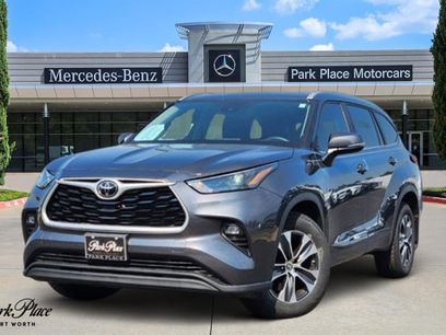 Used 2023 Toyota Highlander XLE