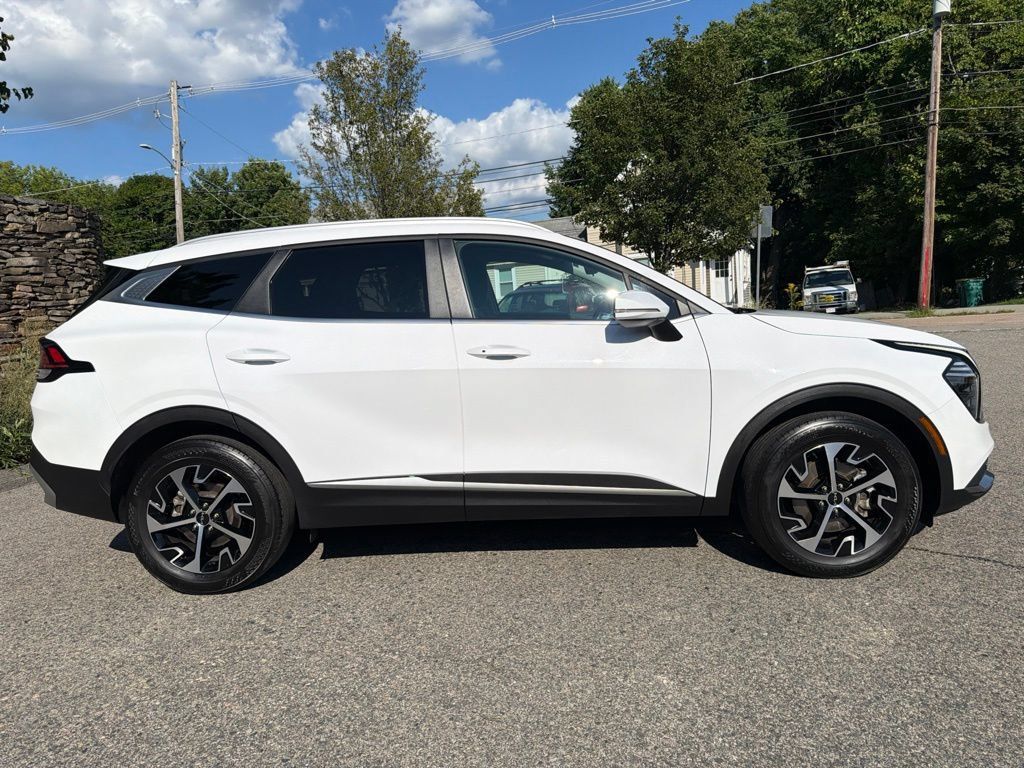 Certified 2024 Kia Sportage EX AWD/4WD image 8