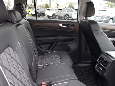 New 2026 Volkswagen Atlas SEL Premium R-Line AWD/4WD image 34