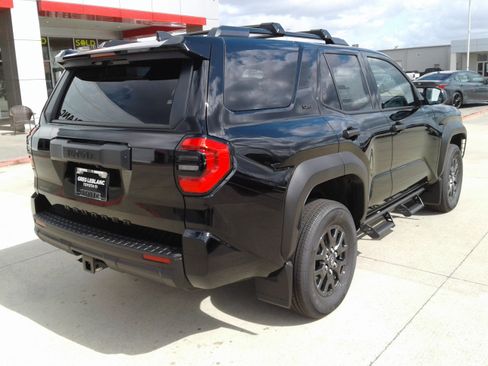 New 2026 Toyota 4Runner SR5 image 2