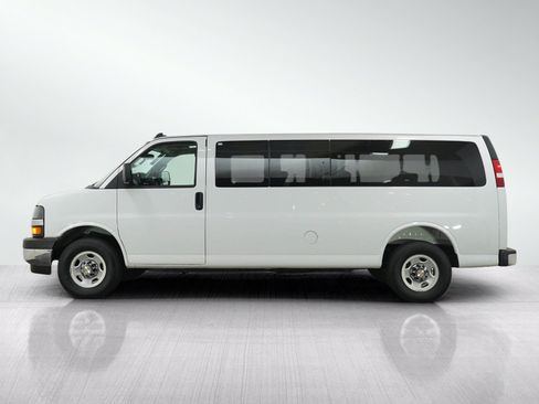 Used 2025 Chevrolet Express 3500 LT w/ LT Preferred Equipment Group RWD image 2