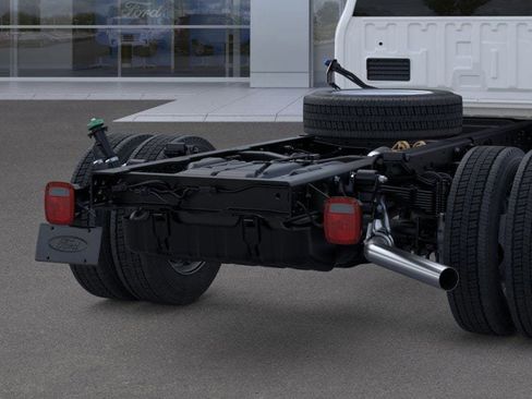 New 2025 Ford F550 4x4 Supercab Super Duty image 52