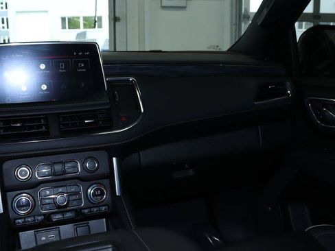 Used 2022 GMC Yukon SLT w/ SLT Luxury Package AWD/4WD image 26
