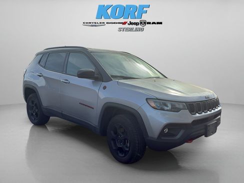 Used 2024 Jeep Compass Trailhawk image 3