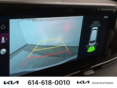 Used 2024 Kia Carnival EX FWD image 30
