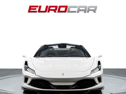 Used 2022 Ferrari F8 Tributo RWD image 10