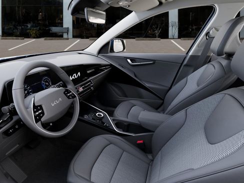 New 2025 Kia Niro Wind image 17