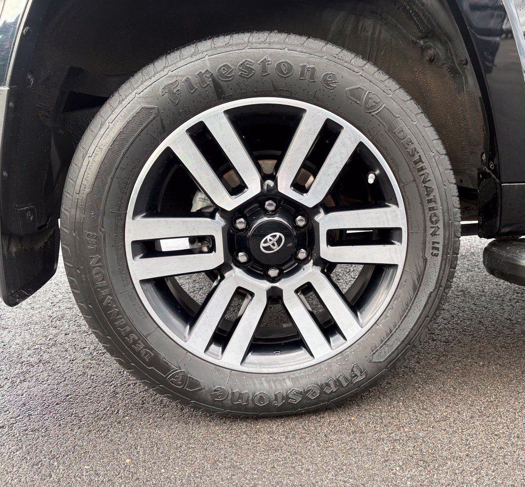 Used 2020 Toyota 4Runner Limited AWD/4WD image 32