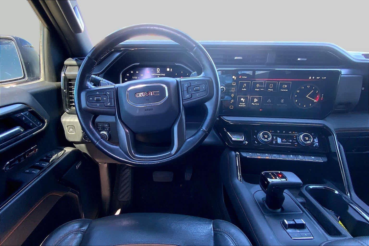 Used 2022 GMC Sierra 1500 AT4 w/ AT4 Premium Package AWD/4WD image 6