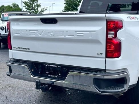 Used 2022 Chevrolet Silverado 1500 LT AWD/4WD image 12