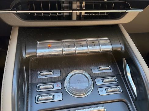 Used 2025 Lincoln Nautilus Premier w/ Equipment Group 102A image 40