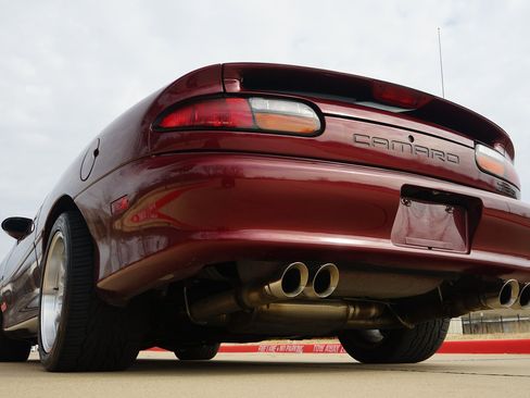 Used 2000 Chevrolet Camaro Z28 w/ Preferred Equipment Group 2 image 10