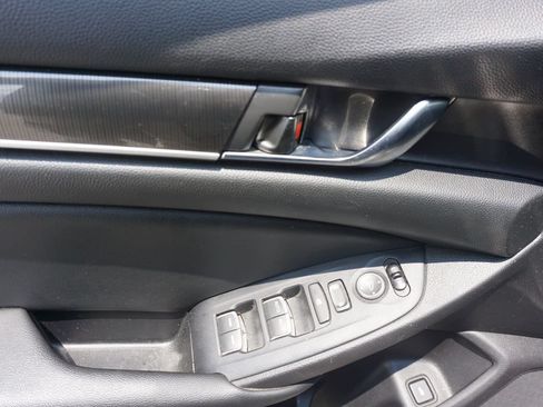 Used 2021 Honda Accord Sport image 3