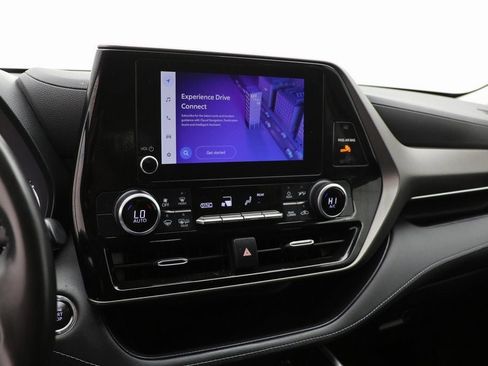 Used 2023 Toyota Highlander LE image 24