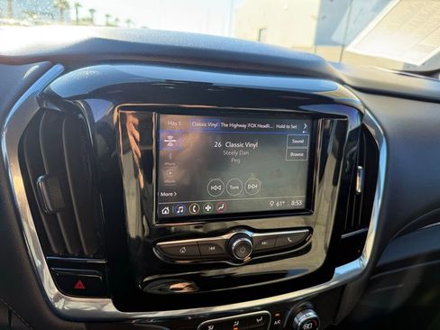 Used 2023 Chevrolet Traverse LT image 26