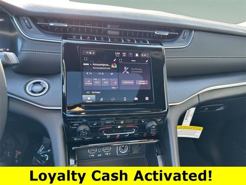 New 2025 Jeep Grand Cherokee Laredo w/ Luxury Tech Group I image 11