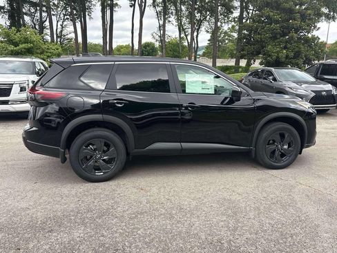 New 2026 Nissan Rogue SV AWD/4WD image 8