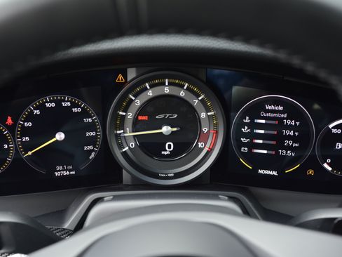 Certified 2023 Porsche 911 GT3 RWD image 20