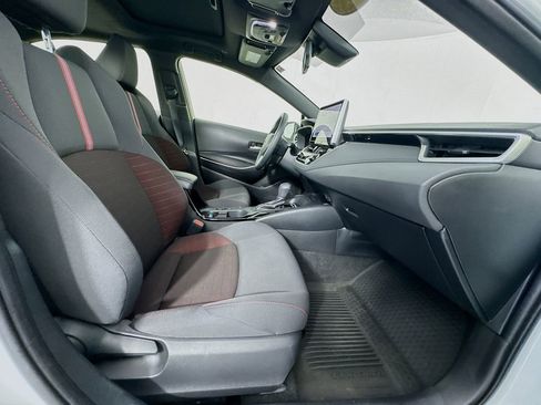 Used 2025 Toyota Corolla SE w/ SE Premium Package image 30