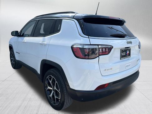 Used 2025 Jeep Compass Limited AWD/4WD image 6
