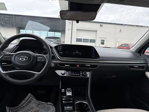 Used 2023 Hyundai Sonata SEL FWD image 13
