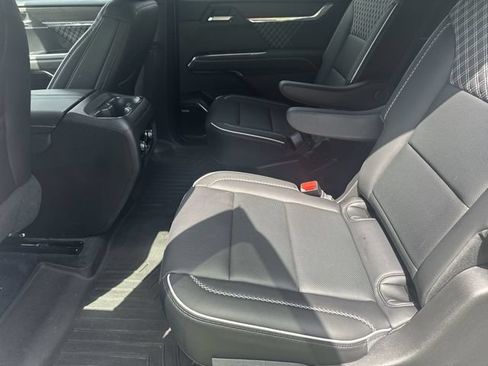 Used 2024 GMC Acadia Denali w/ Super Cruise Package FWD image 27