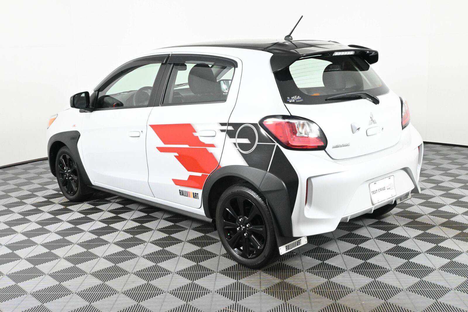 Used 2024 Mitsubishi Mirage FWD image 5
