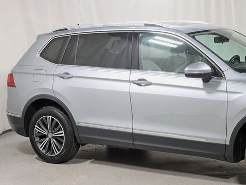 Used 2019 Volkswagen Tiguan SEL w/ 3rd Row Seat Package image 3