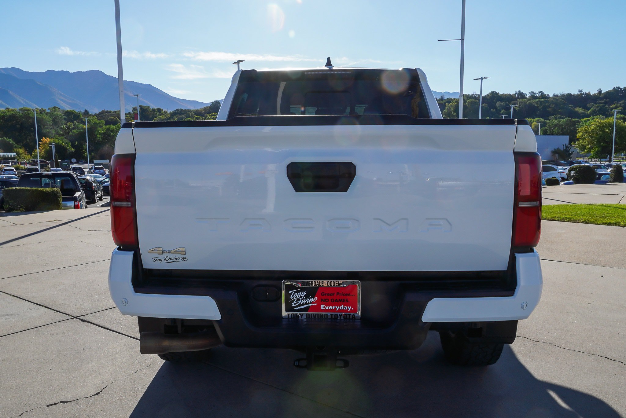 Certified 2024 Toyota Tacoma SR5 AWD/4WD image 7