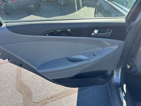 Used 2011 Hyundai Sonata Limited w/ Navigation Pkg 5 image 14