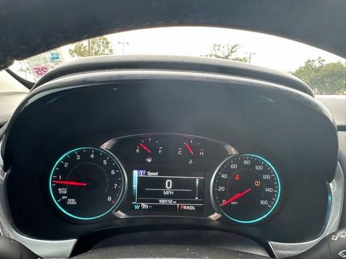 Used 2019 Chevrolet Traverse LT image 16