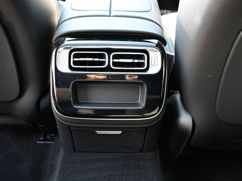 Used 2024 Mercedes-Benz S 63 AMG S image 42