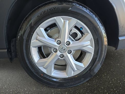 Certified 2025 Honda HR-V LX image 31