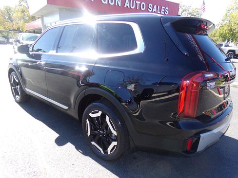 Used 2023 Kia Telluride S w/ S Sunroof Package image 5