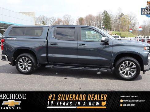 Used 2022 Chevrolet Silverado 1500 LT AWD/4WD image 1