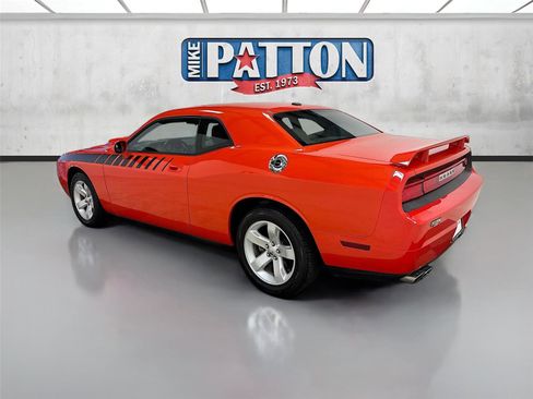 Used 2010 Dodge Challenger R/T image 5