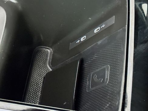 Used 2023 Volkswagen ID.4 Pro S Plus image 25