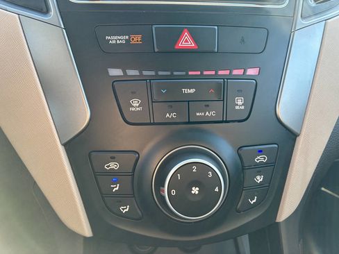 Used 2017 Hyundai Santa Fe Sport image 20