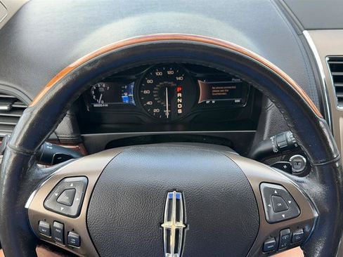 Used 2014 Lincoln MKX AWD w/ Equipment Group 101A image 36
