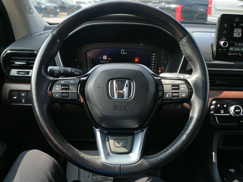 Used 2023 Honda Pilot Elite image 11