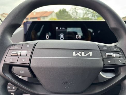 Used 2026 Kia K4 FWD image 27