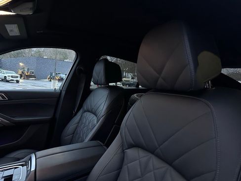 Used 2025 BMW X6 xDrive40i image 13