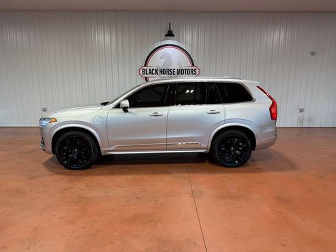 Used 2022 Volvo XC90 T8 Inscription Expression w/ Advanced Package image 1